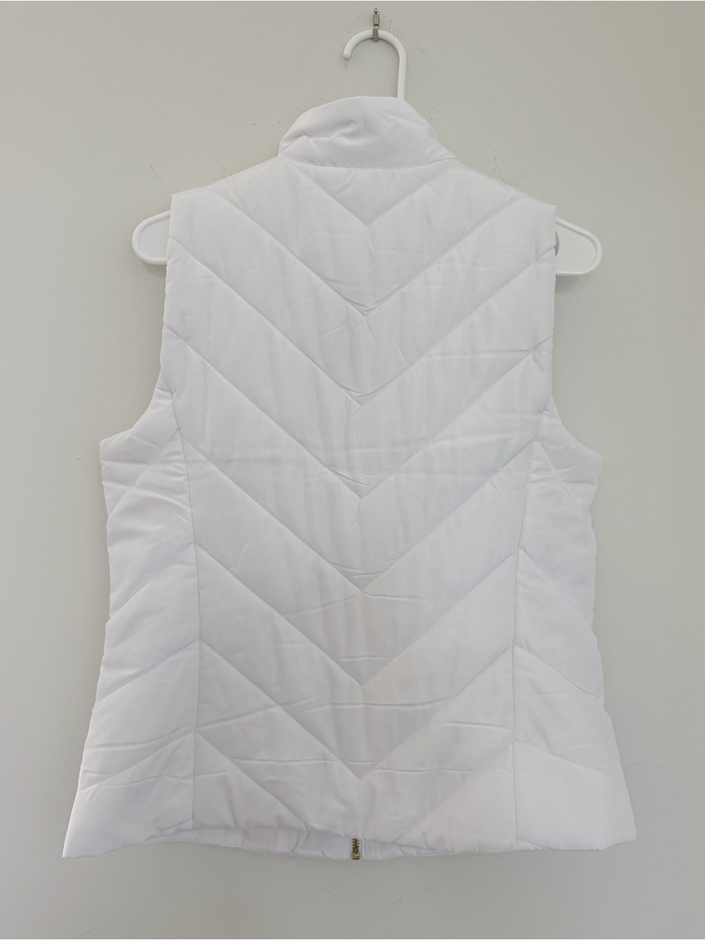 Michael Kors White Puffer Vest with Gold Accents - Picture 3 of 11